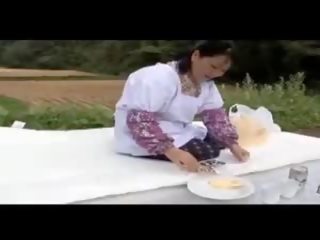 En annen feit asiatisk voksen bondegård kone, gratis xxx video cc