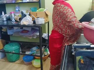 Mano bhabhi žavus ir aš pakliuvom jos į virtuvė kai mano brolis buvo ne į namai